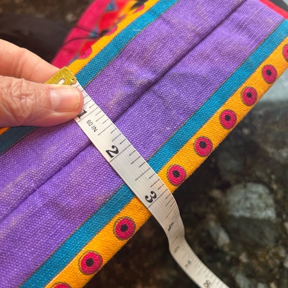 Vintage Laurel Burch Feline Friends 3 Cats Tote. With wooden charm. Zip top. - Picture 13 of 14